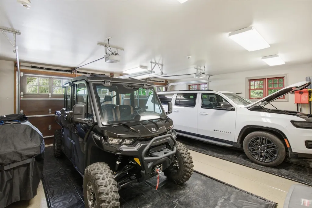 965 Eastman Drive Bigfork MT 59911