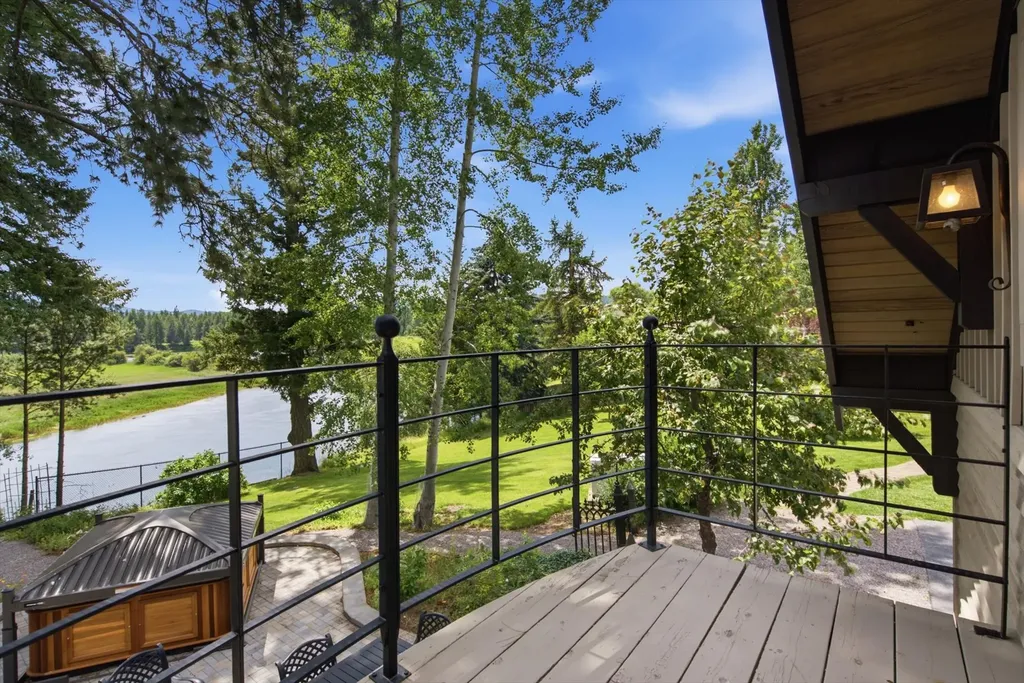 965 Eastman Drive Bigfork MT 59911