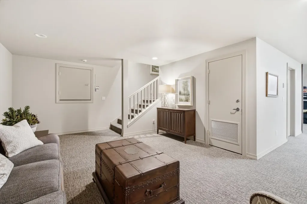 965 Eastman Drive Bigfork MT 59911