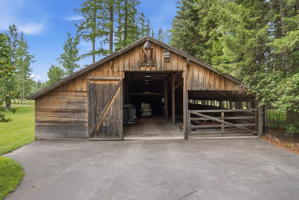 965 Eastman Drive Bigfork MT 59911
