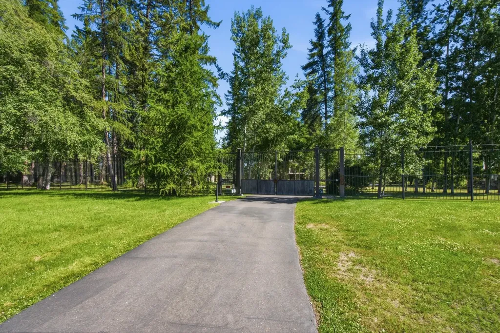 965 Eastman Drive Bigfork MT 59911