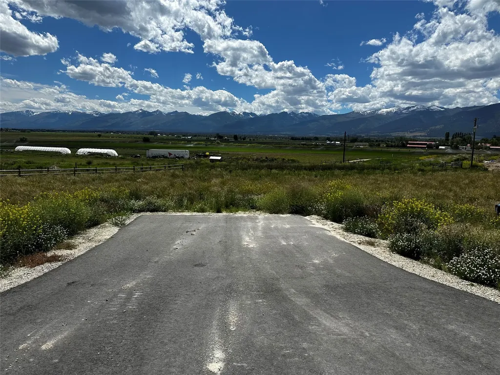 2817 Tikka Lane Stevensville MT 59870