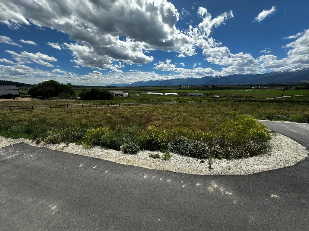 2817 Tikka Lane Stevensville MT 59870