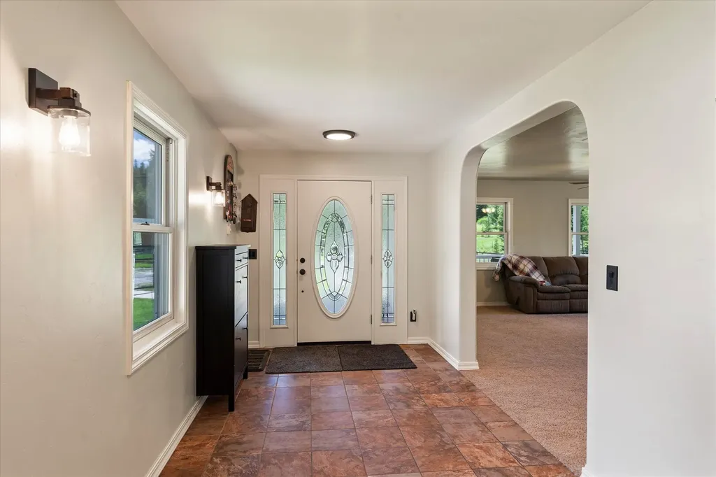 100 Seely Lane Kila MT 59920