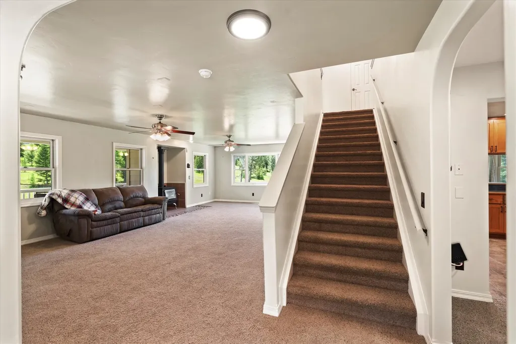 100 Seely Lane Kila MT 59920