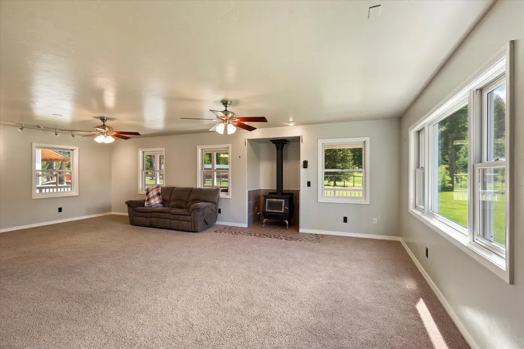 100 Seely Lane Kila MT 59920