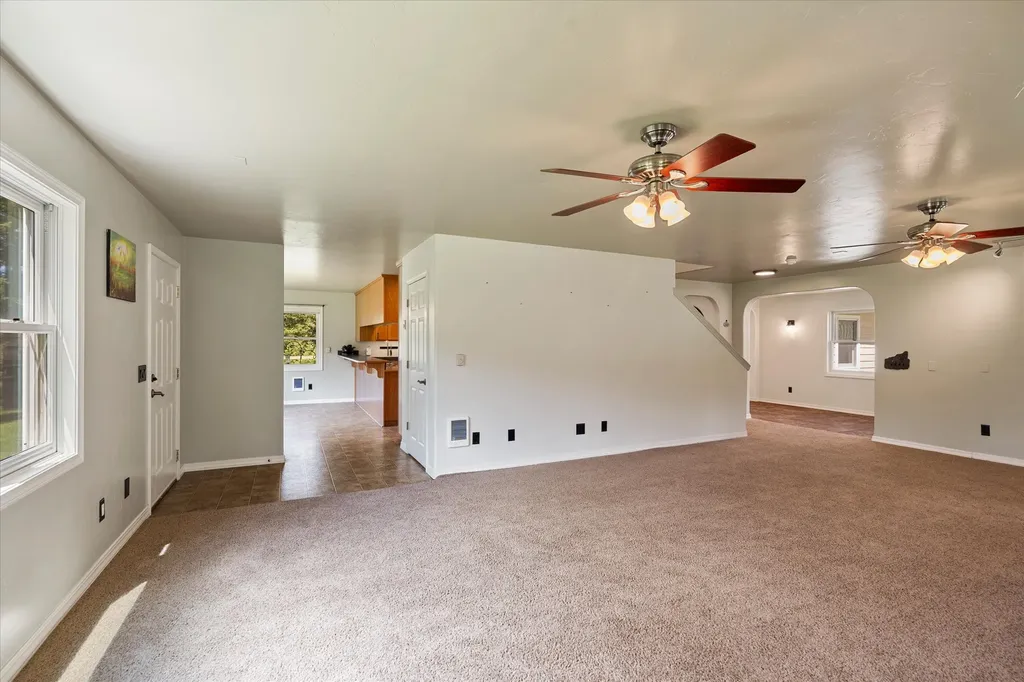 100 Seely Lane Kila MT 59920