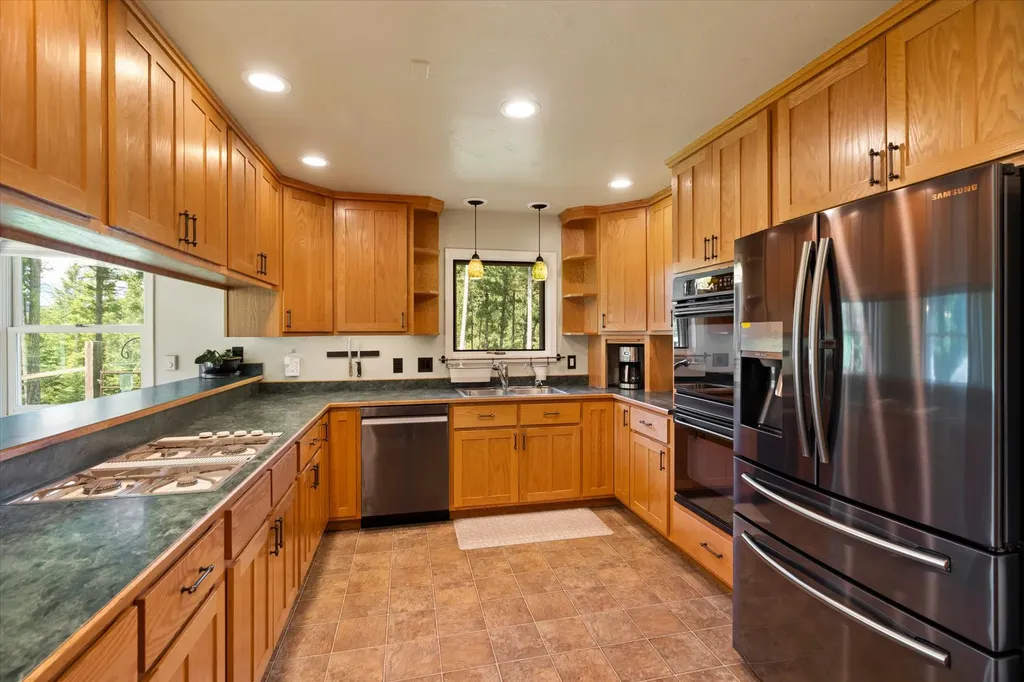 100 Seely Lane Kila MT 59920
