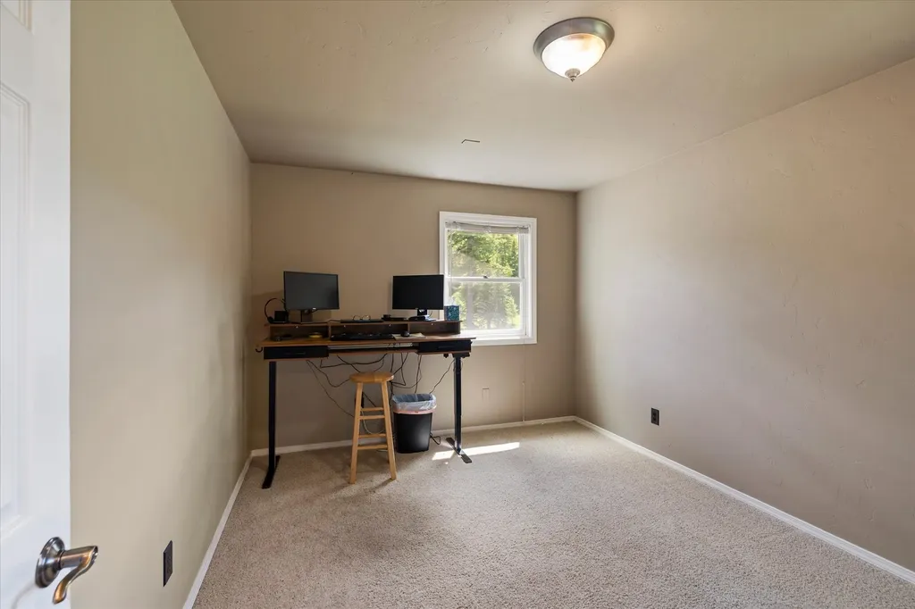 100 Seely Lane Kila MT 59920