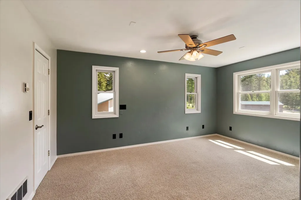 100 Seely Lane Kila MT 59920