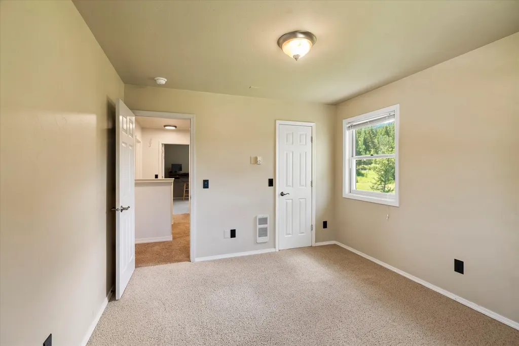 100 Seely Lane Kila MT 59920