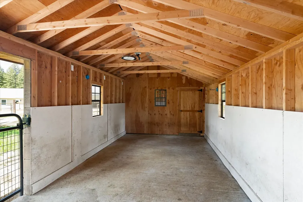 100 Seely Lane Kila MT 59920