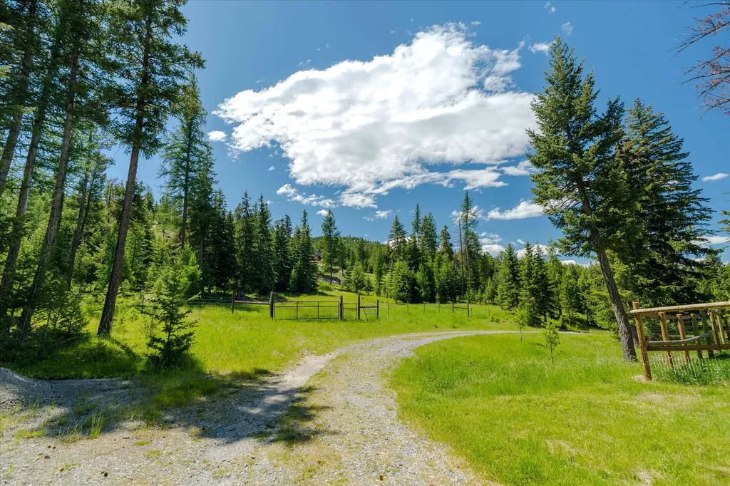 100 Seely Lane Kila MT 59920