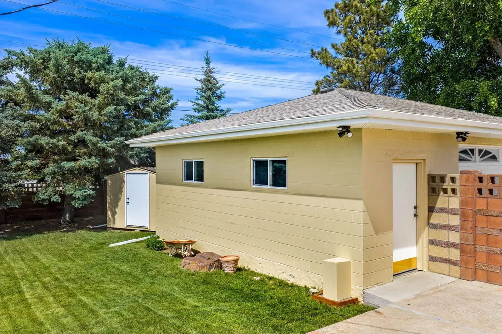 837 36th Avenue NE Great Falls MT 59404