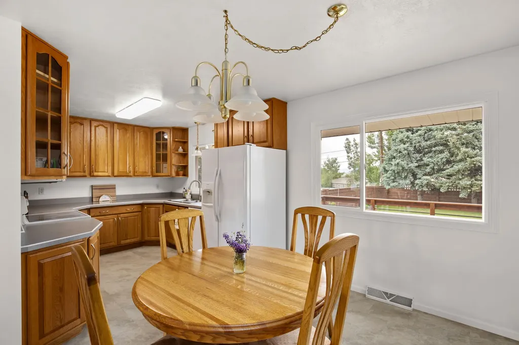 837 36th Avenue NE Great Falls MT 59404