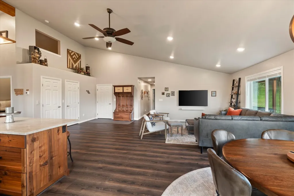 42439 Canal Road Ronan MT 59864