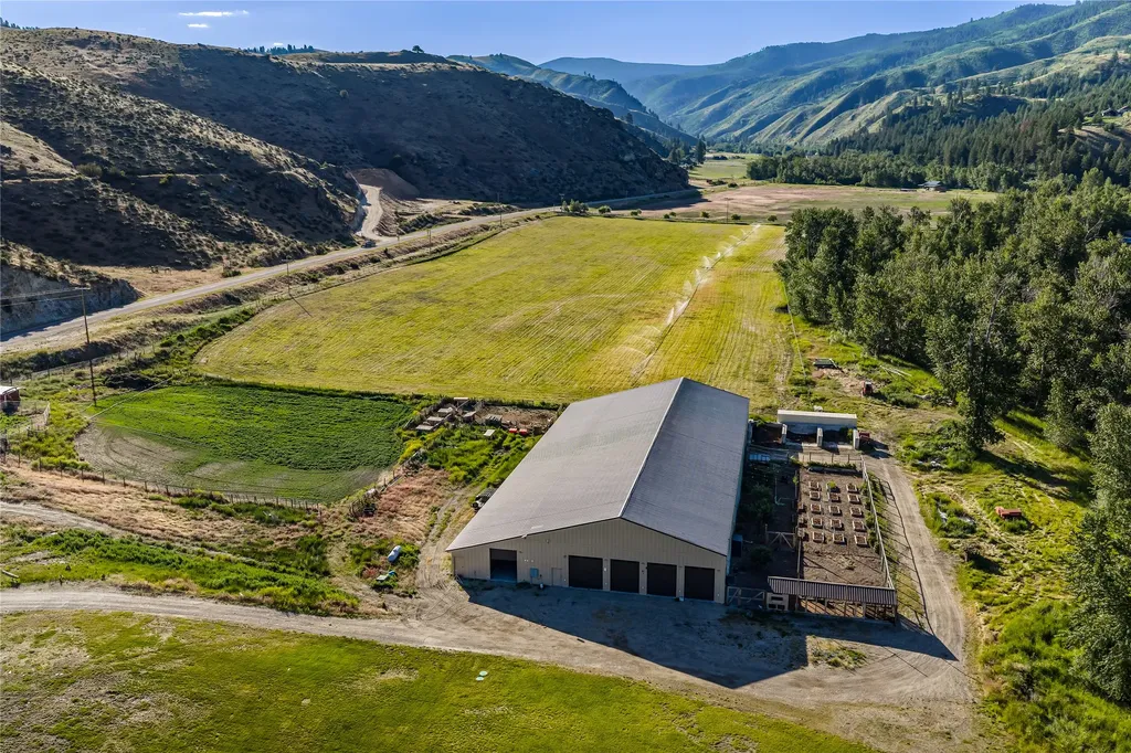 1307 Skalkaho Highway Hamilton MT 59840