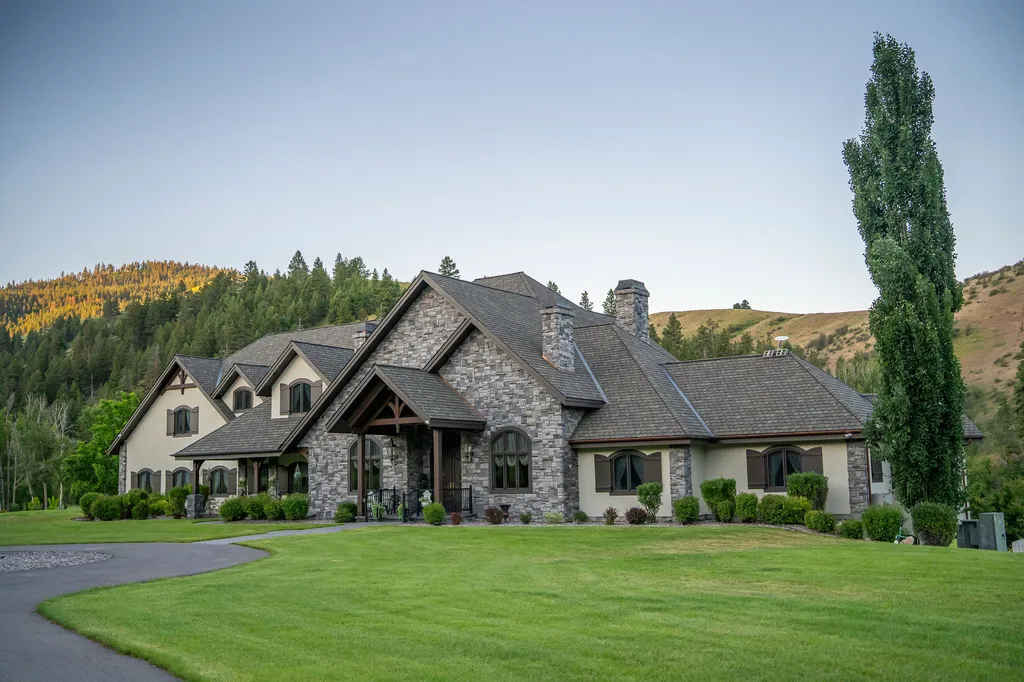 1307 Skalkaho Highway Hamilton MT 59840