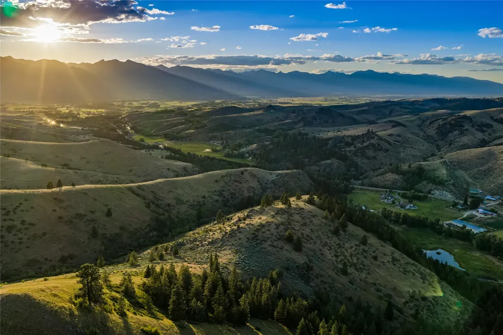 1307 Skalkaho Highway Hamilton MT 59840
