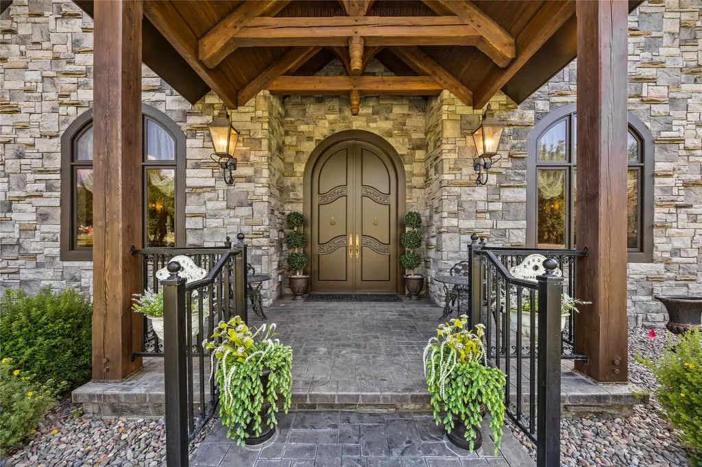 1307 Skalkaho Highway Hamilton MT 59840