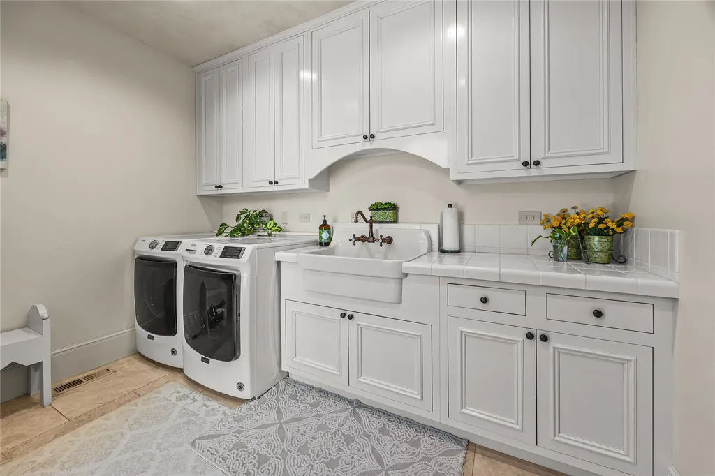 1307 Skalkaho Highway Hamilton MT 59840