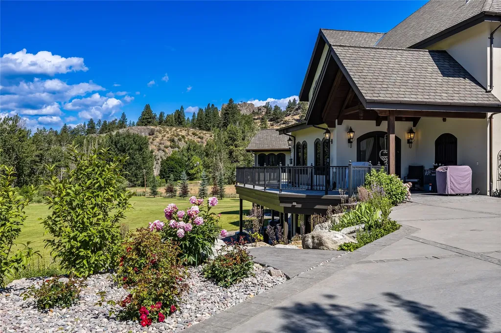 1307 Skalkaho Highway Hamilton MT 59840