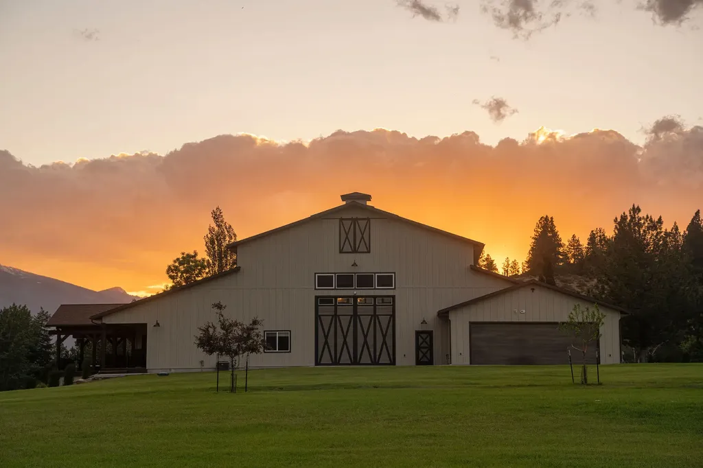 1307 Skalkaho Highway Hamilton MT 59840