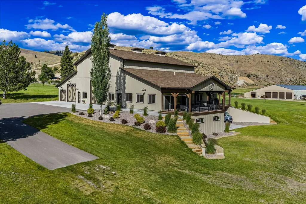 1307 Skalkaho Highway Hamilton MT 59840