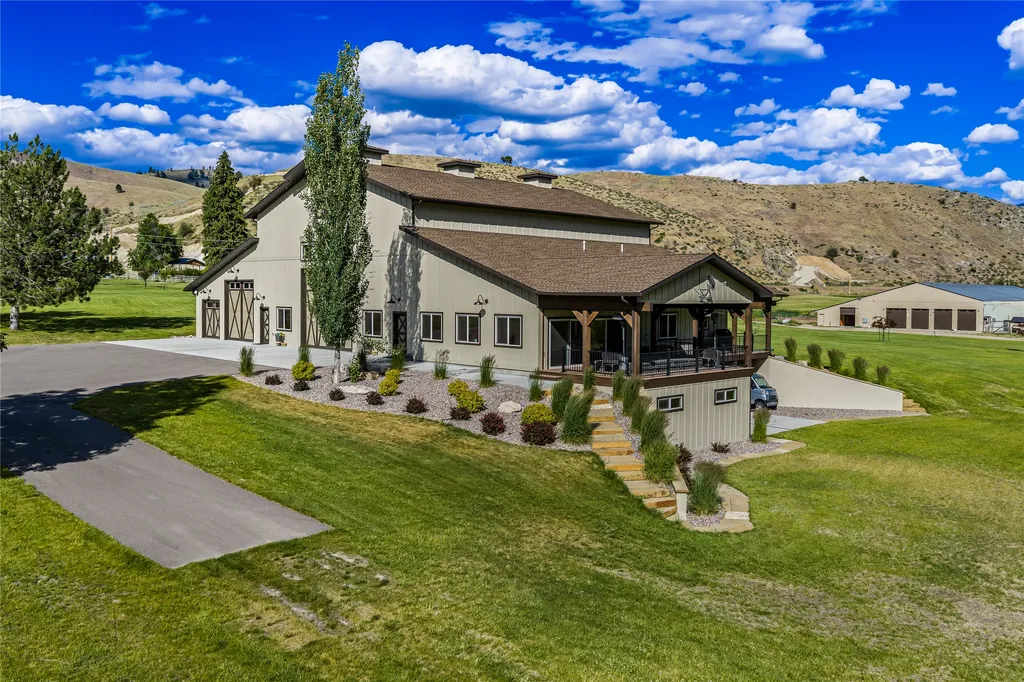 1307 Skalkaho Highway Hamilton MT 59840