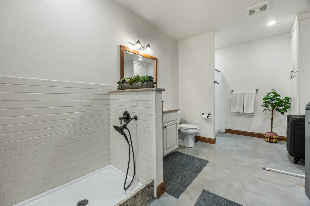1307 Skalkaho Highway Hamilton MT 59840