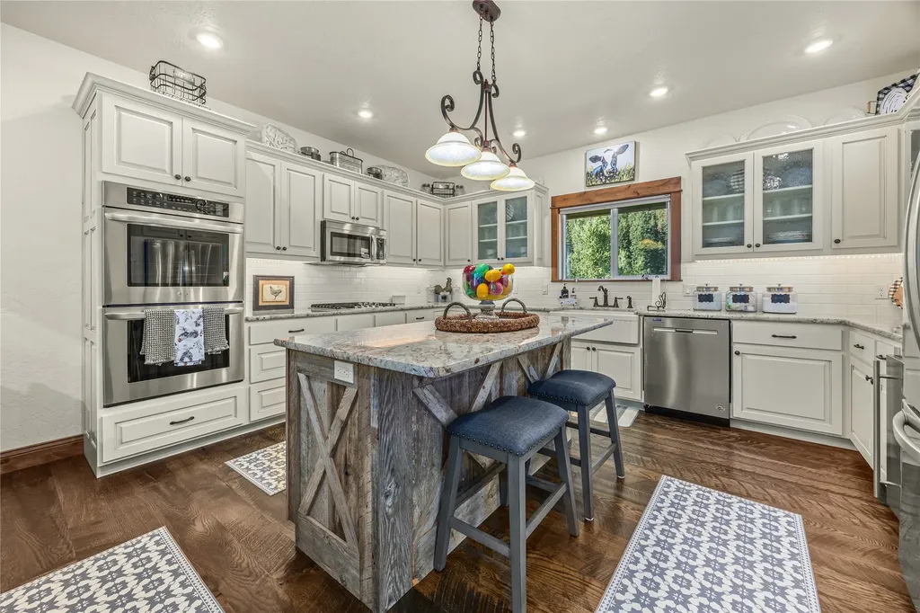 1307 Skalkaho Highway Hamilton MT 59840