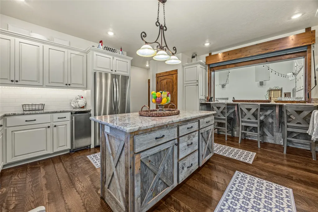 1307 Skalkaho Highway Hamilton MT 59840