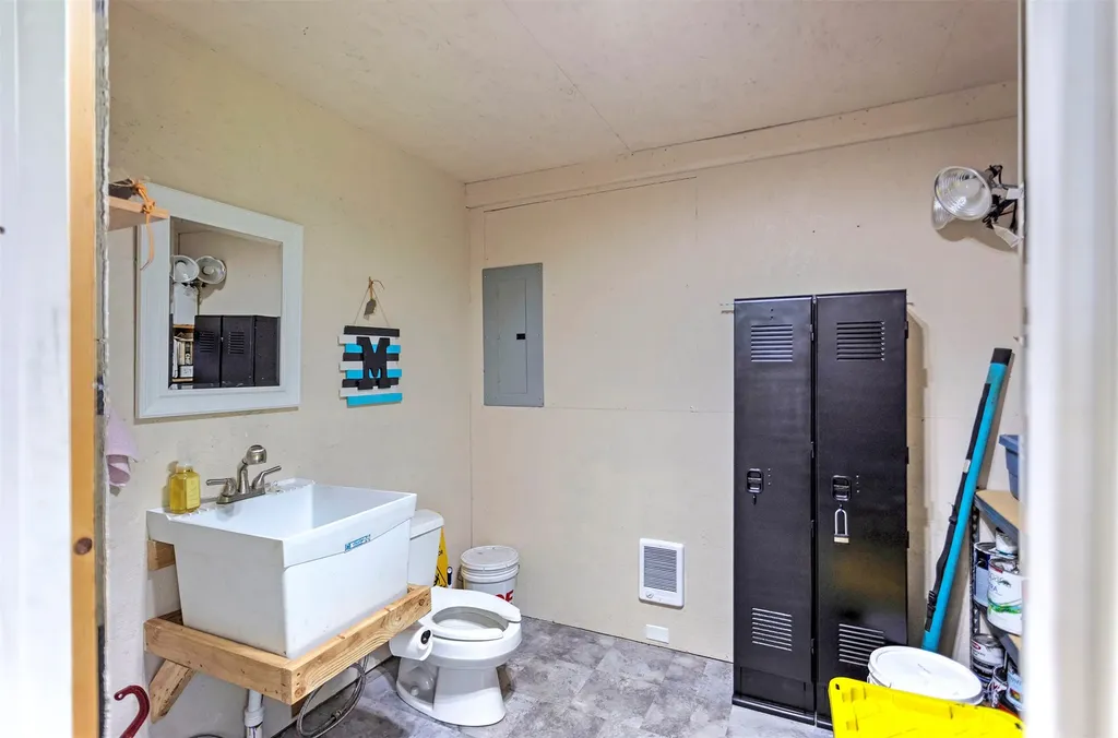 23588 Mullan Road Huson MT 59846