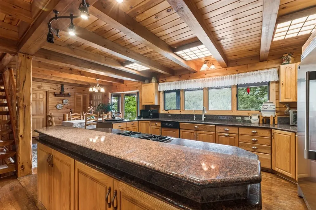 14529 Sunburst Drive Bigfork MT 59911
