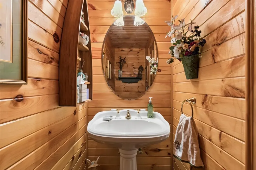 14529 Sunburst Drive Bigfork MT 59911