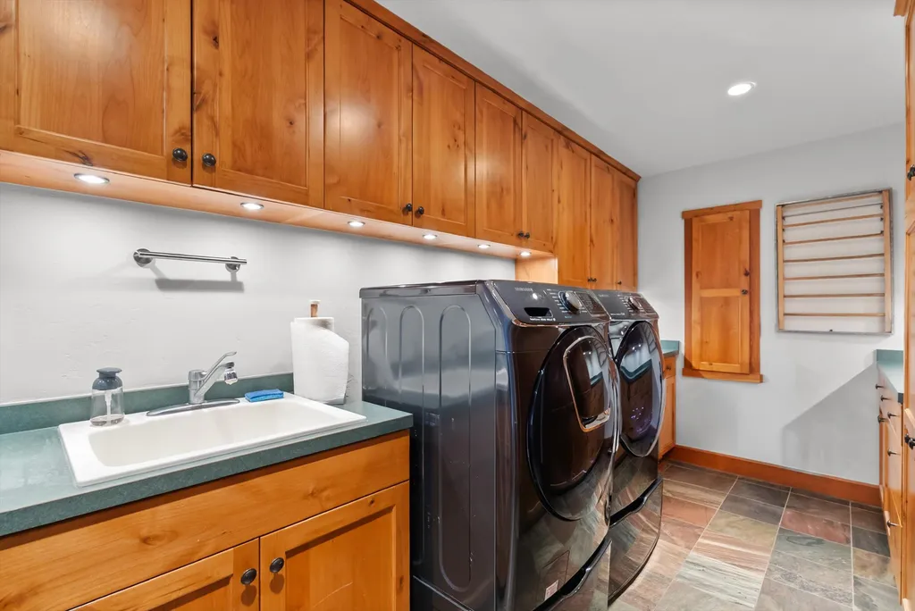 16428 Sunset Heights Drive Bigfork MT 59911