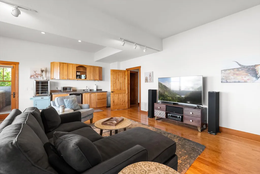 16428 Sunset Heights Drive Bigfork MT 59911