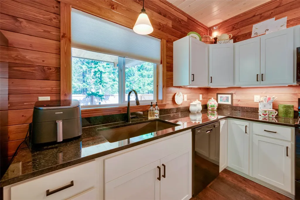 551 Tami Drive E Superior MT 59872