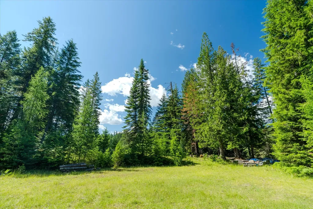 212 Mt Highway 200 Heron MT 59844
