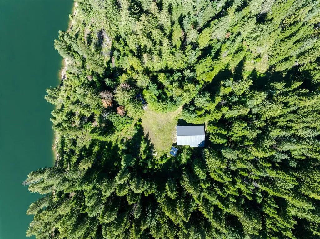 212 Mt Highway 200 Heron MT 59844