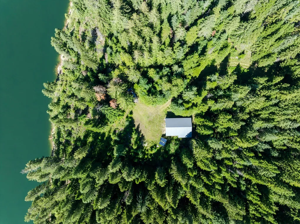 212 Mt Highway 200 Heron MT 59844
