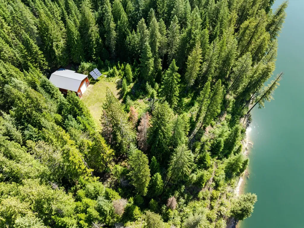 212 Mt Highway 200 Heron MT 59844