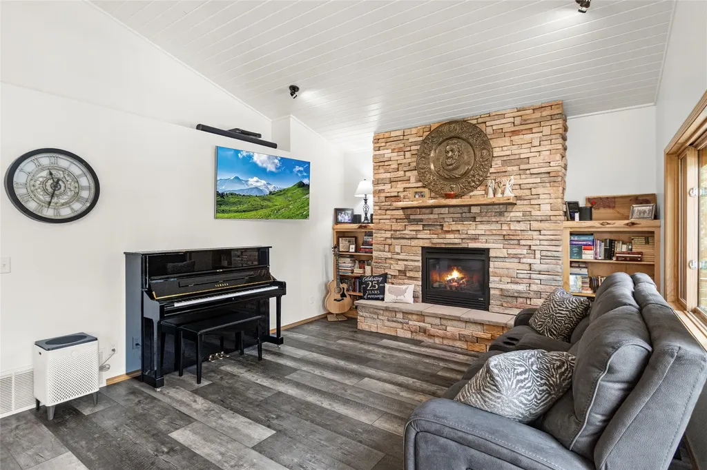 317 & 285 Montana Drive Seeley Lake MT 59868