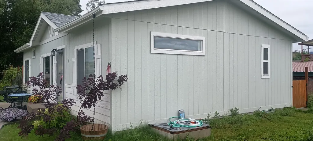 401 Griffith Lane St Ignatius MT 59865