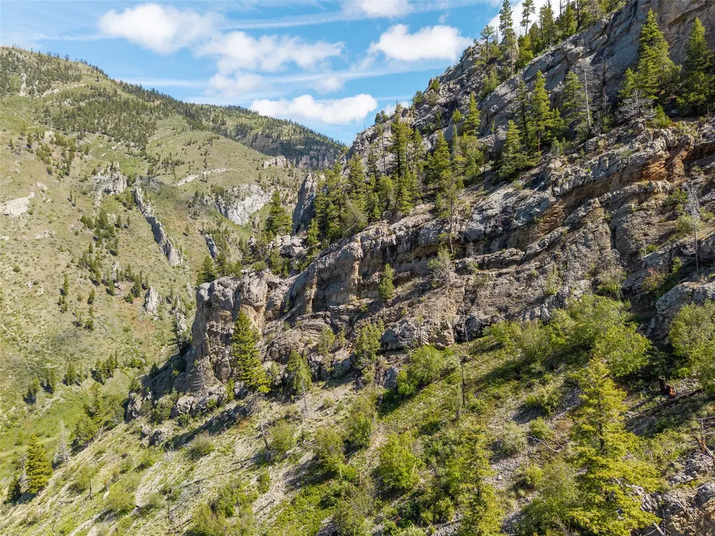 15520 Dry Gulch Road Clinton MT 59825
