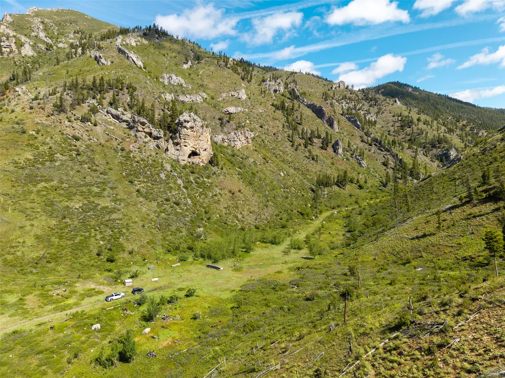 15520 Dry Gulch Road Clinton MT 59825