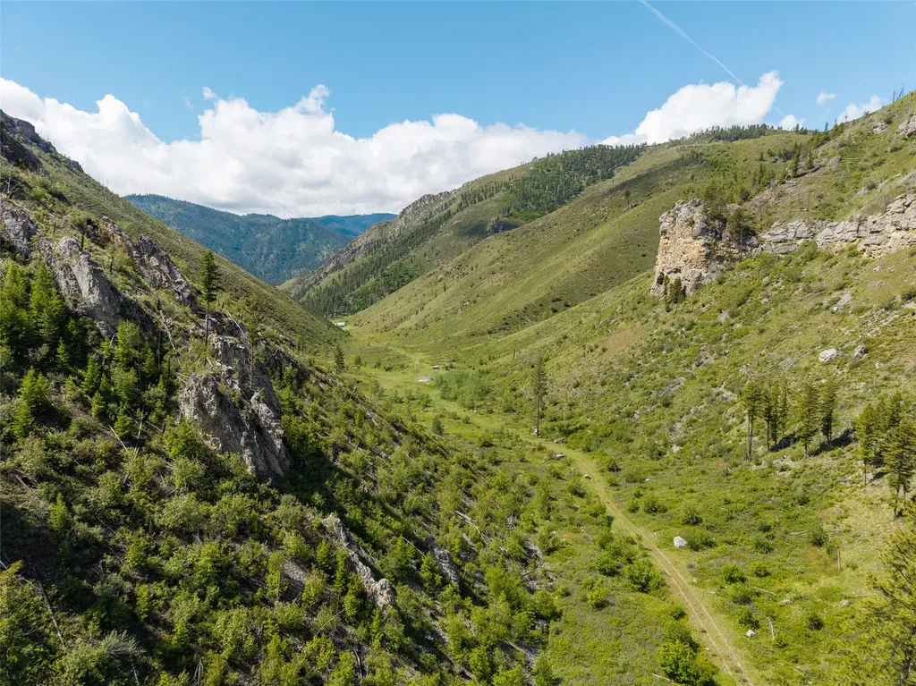15520 Dry Gulch Road Clinton MT 59825