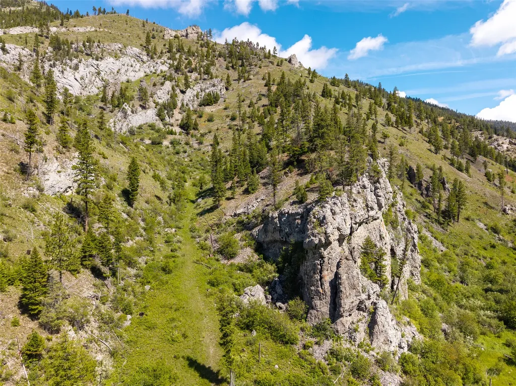 15520 Dry Gulch Road Clinton MT 59825