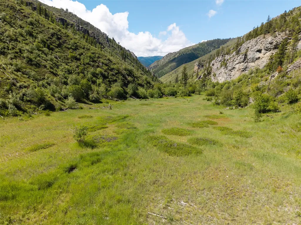 15520 Dry Gulch Road Clinton MT 59825