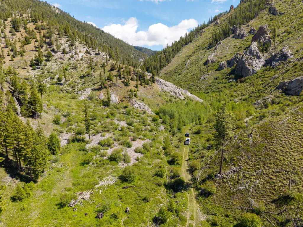 15520 Dry Gulch Road Clinton MT 59825